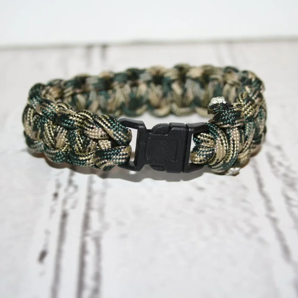 🟢 Camo Paracord Bracelet · 7.5